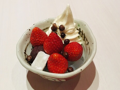 いちごクリームあんみつ